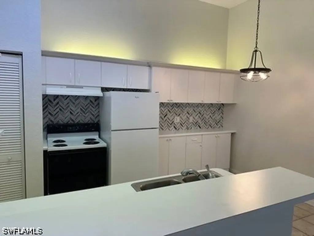 27103 Matheson Avenue Bonita Springs FL 34135