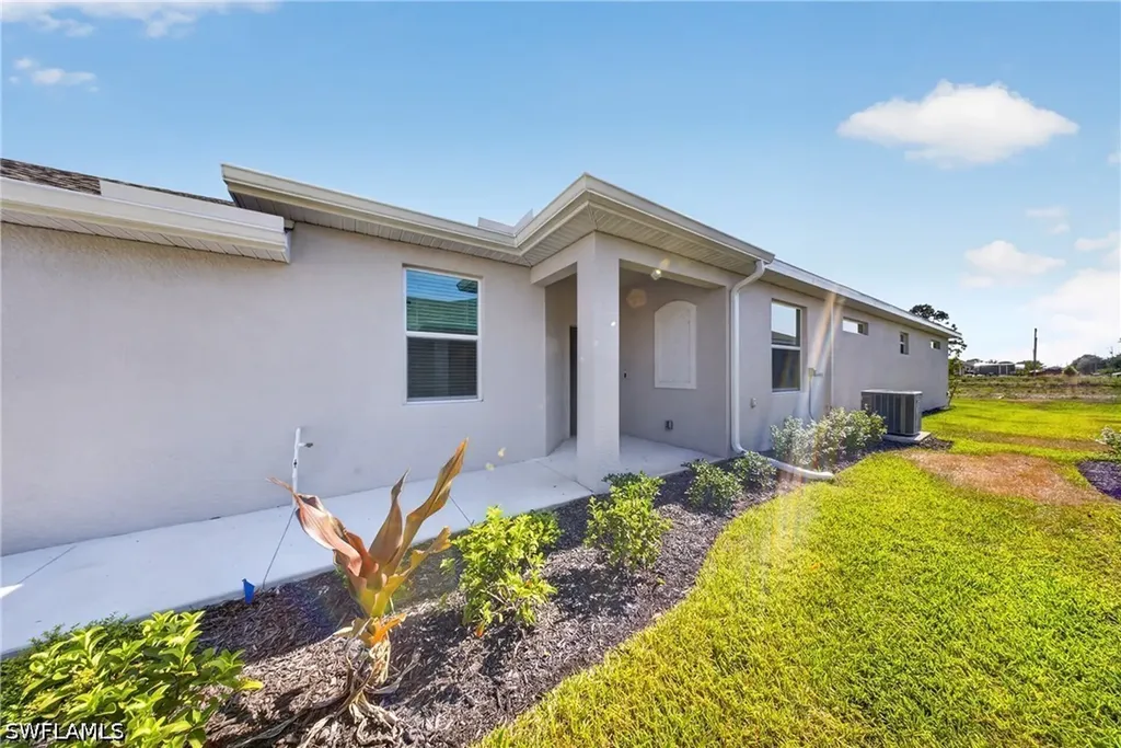 20559 Hazelnut Court S Lehigh Acres FL 33976