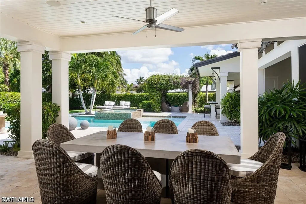3170 Crayton Road Naples FL 34103