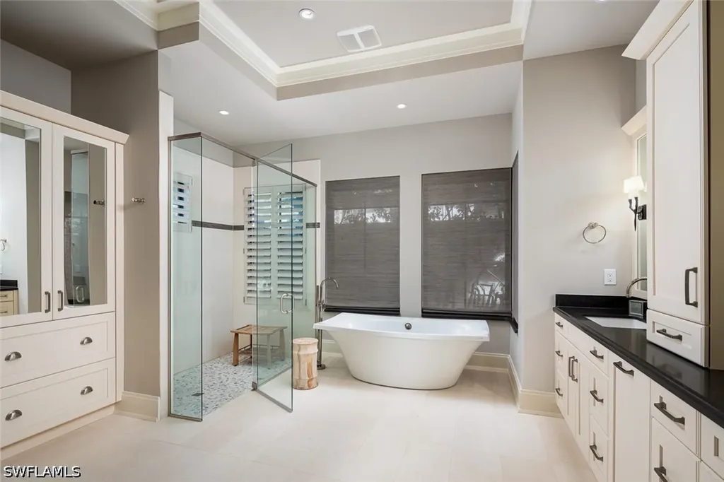 3170 Crayton Road Naples FL 34103