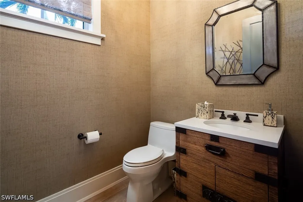 3170 Crayton Road Naples FL 34103