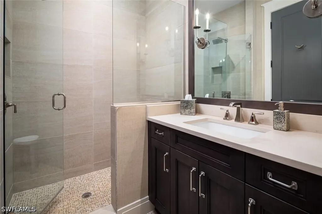 3170 Crayton Road Naples FL 34103