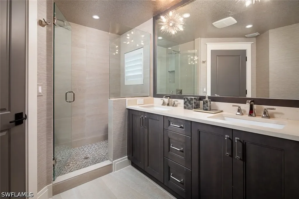 3170 Crayton Road Naples FL 34103