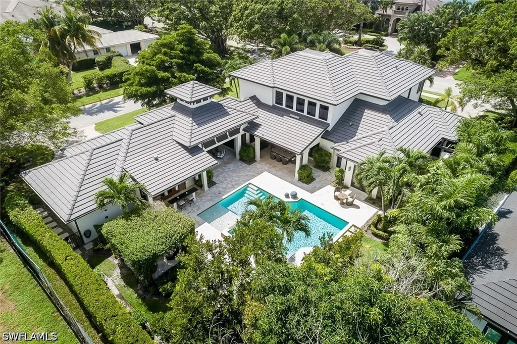 3170 Crayton Road Naples FL 34103