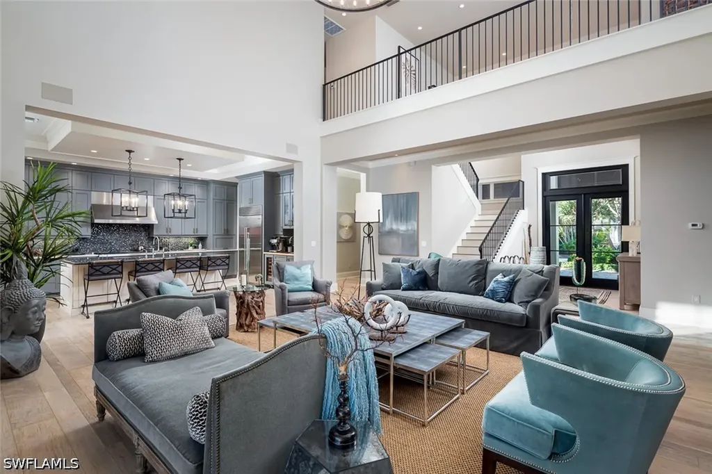 3170 Crayton Road Naples FL 34103