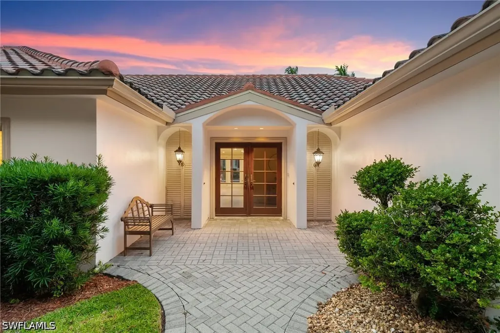 350 Bow Line Bend Naples FL 34103