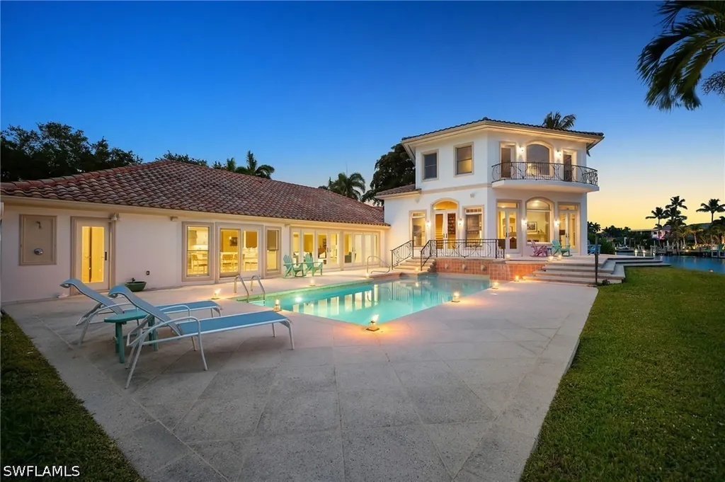 350 Bow Line Bend Naples FL 34103