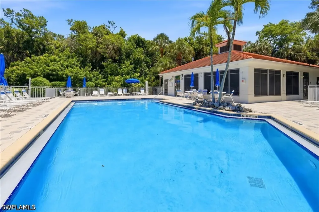 975 Tarpon Cove Drive Naples FL 34110