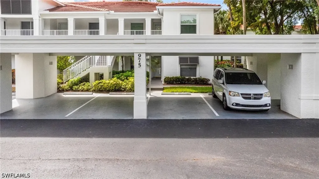 975 Tarpon Cove Drive Naples FL 34110