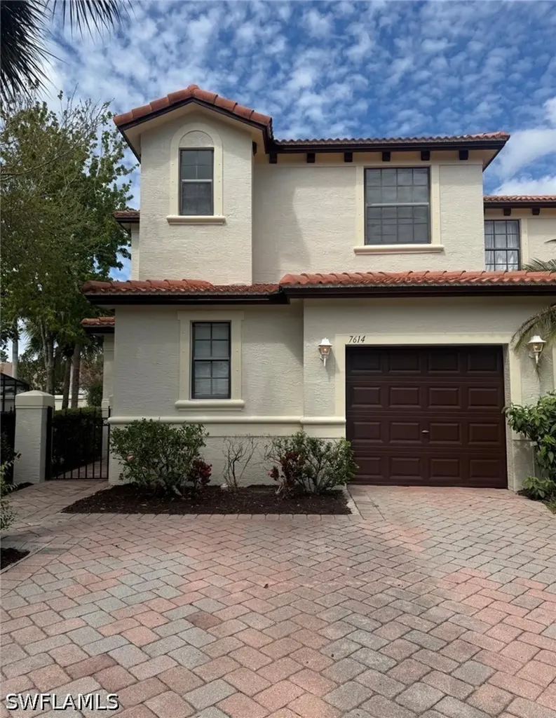 7614 Bristol Circle Naples FL 34120
