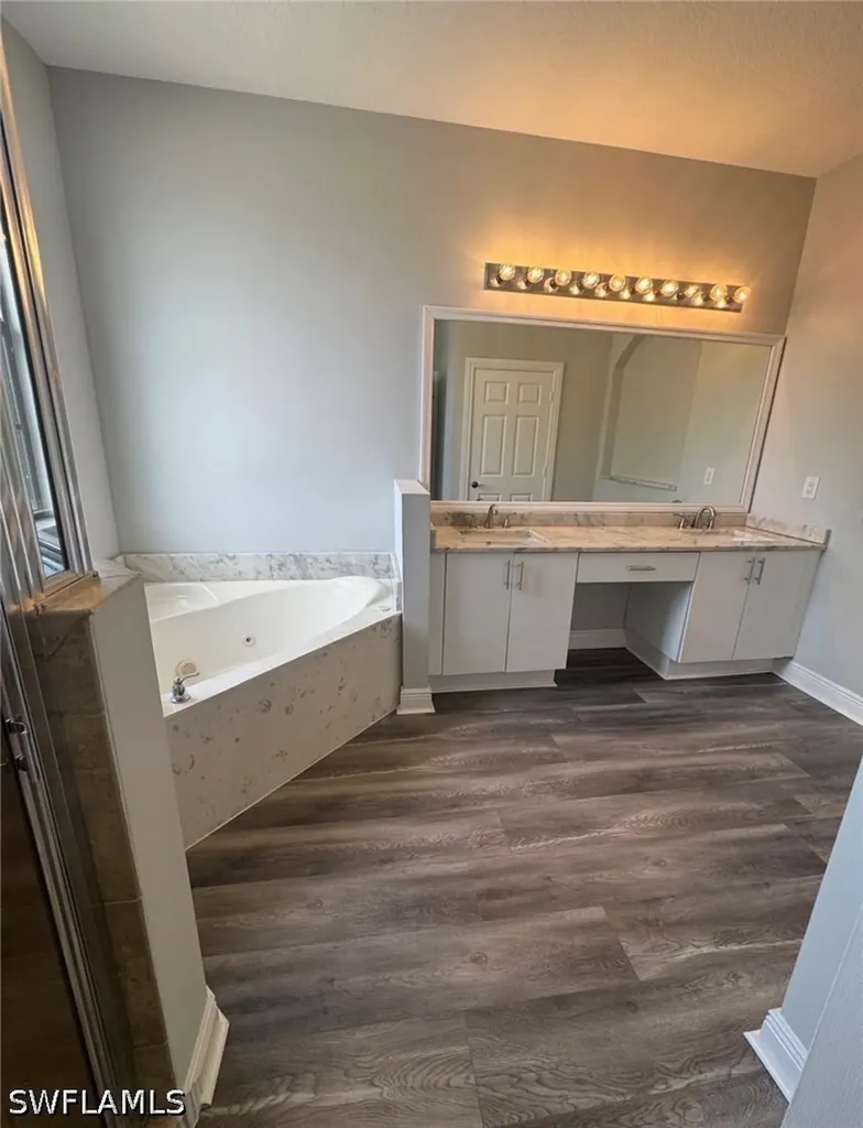 7614 Bristol Circle Naples FL 34120