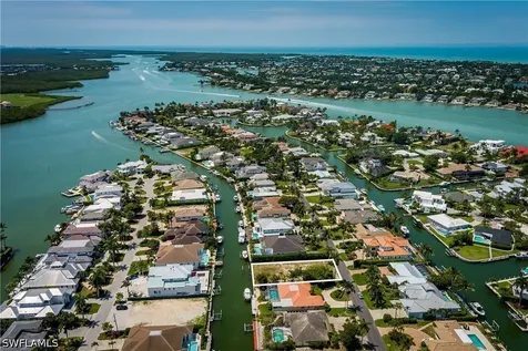 2165 Tarpon Road Naples FL 34102