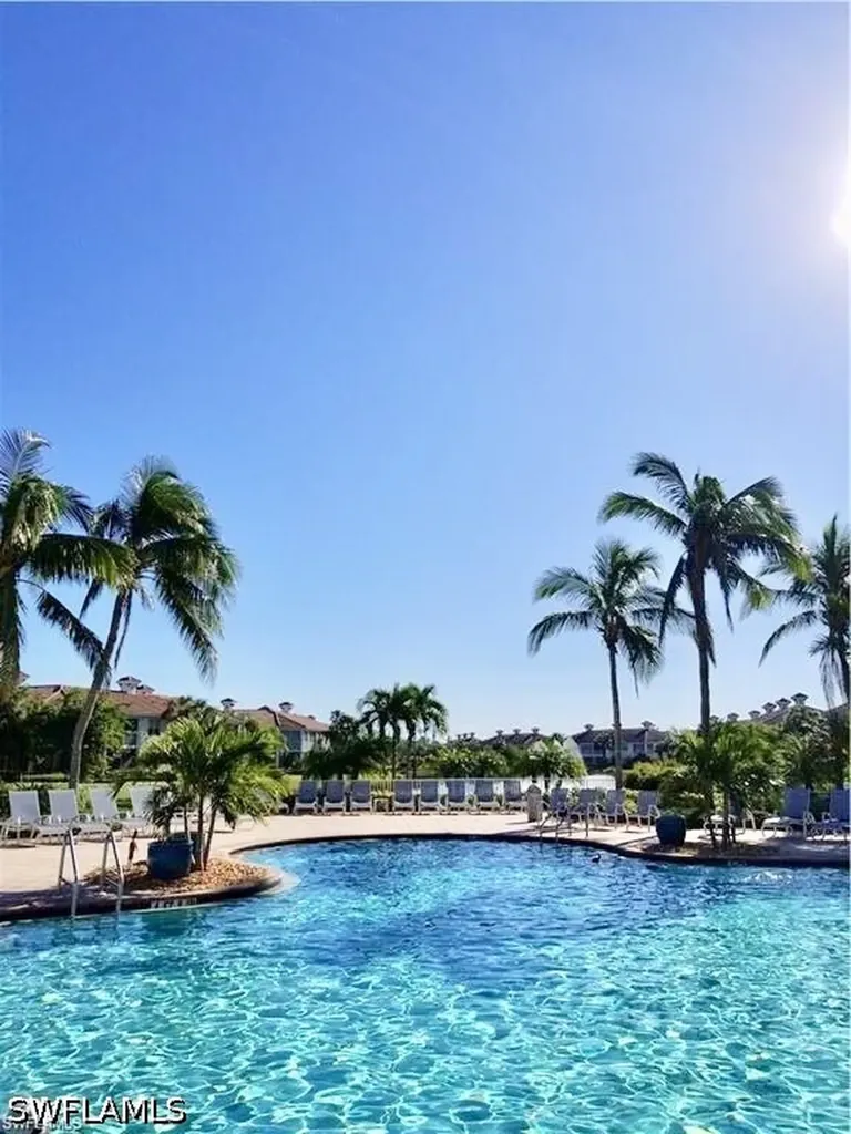 3017 Driftwood Way Naples FL 34109
