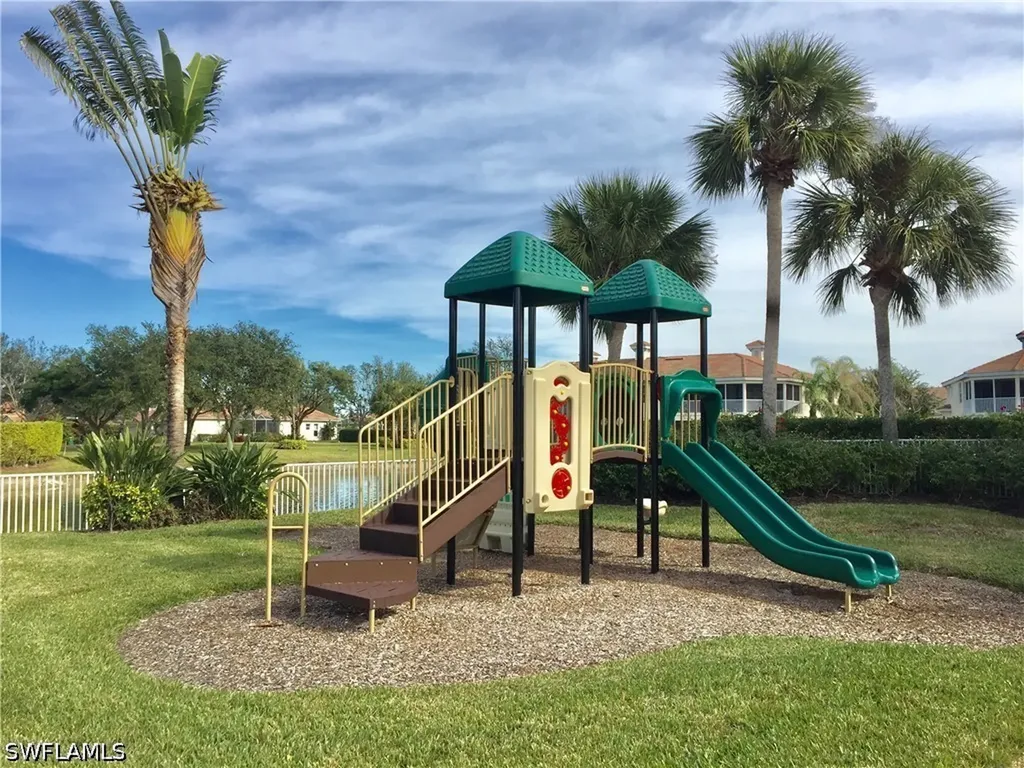 3017 Driftwood Way Naples FL 34109