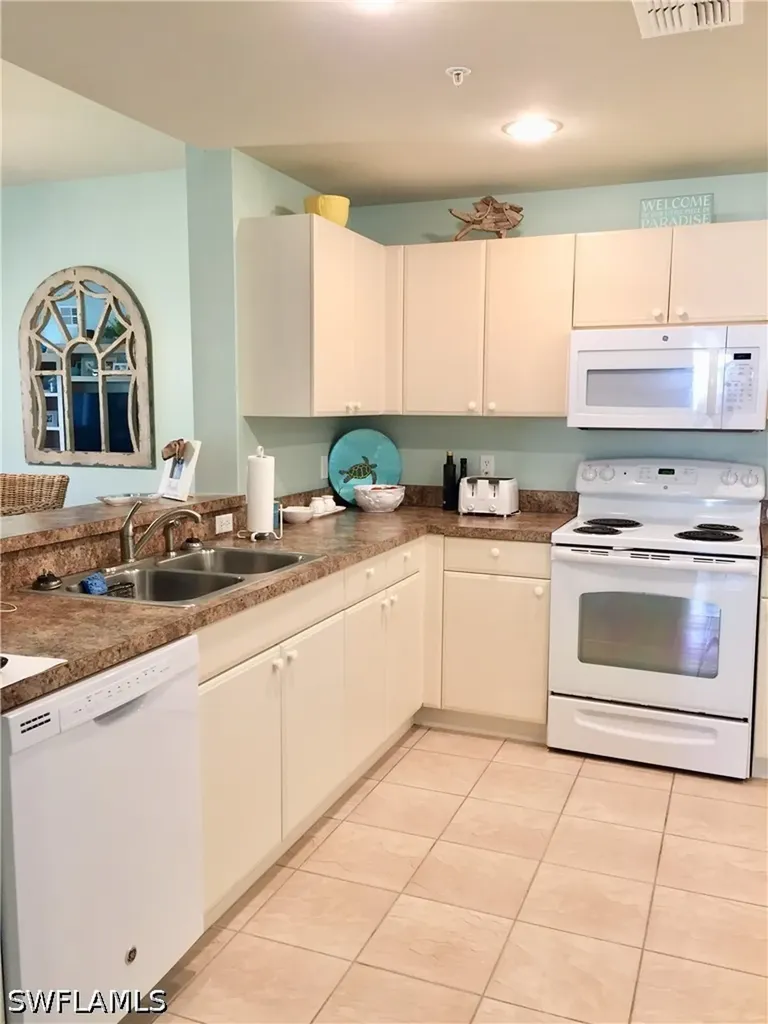 3017 Driftwood Way Naples FL 34109