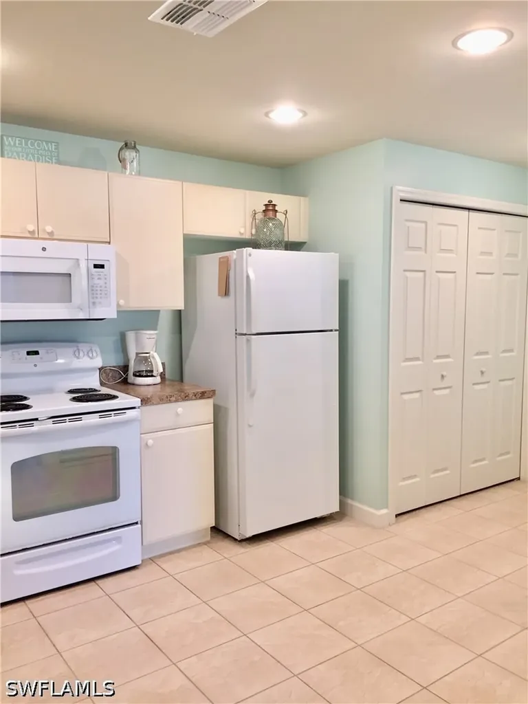 3017 Driftwood Way Naples FL 34109
