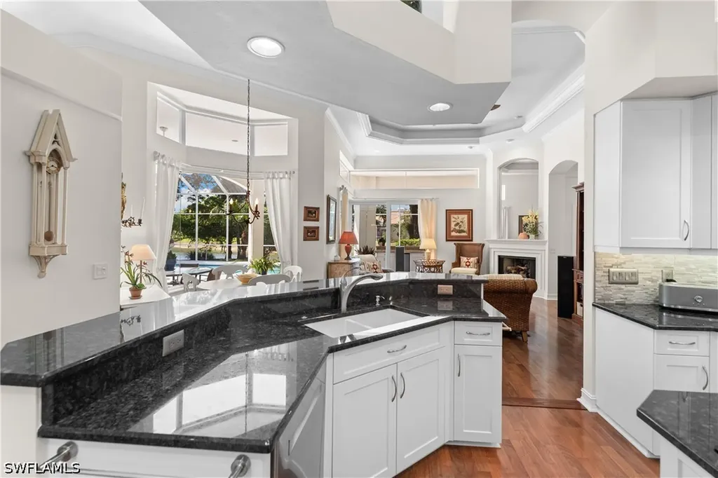 2039 Mission Drive Naples FL 34109