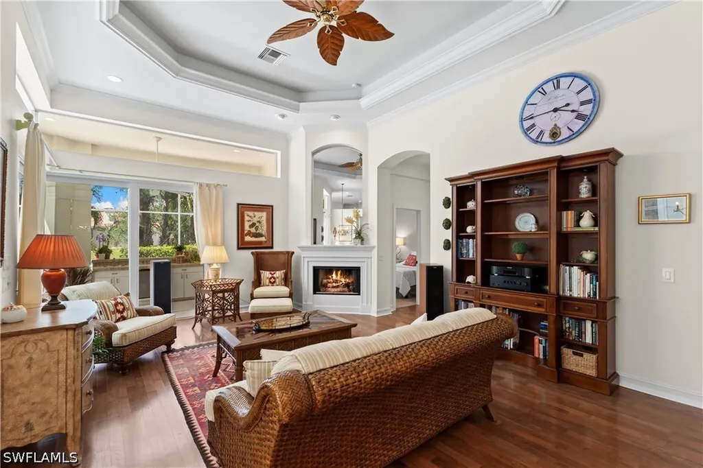 2039 Mission Drive Naples FL 34109