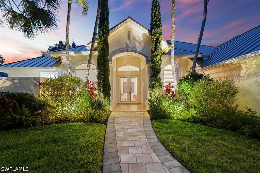 2039 Mission Drive Naples FL 34109