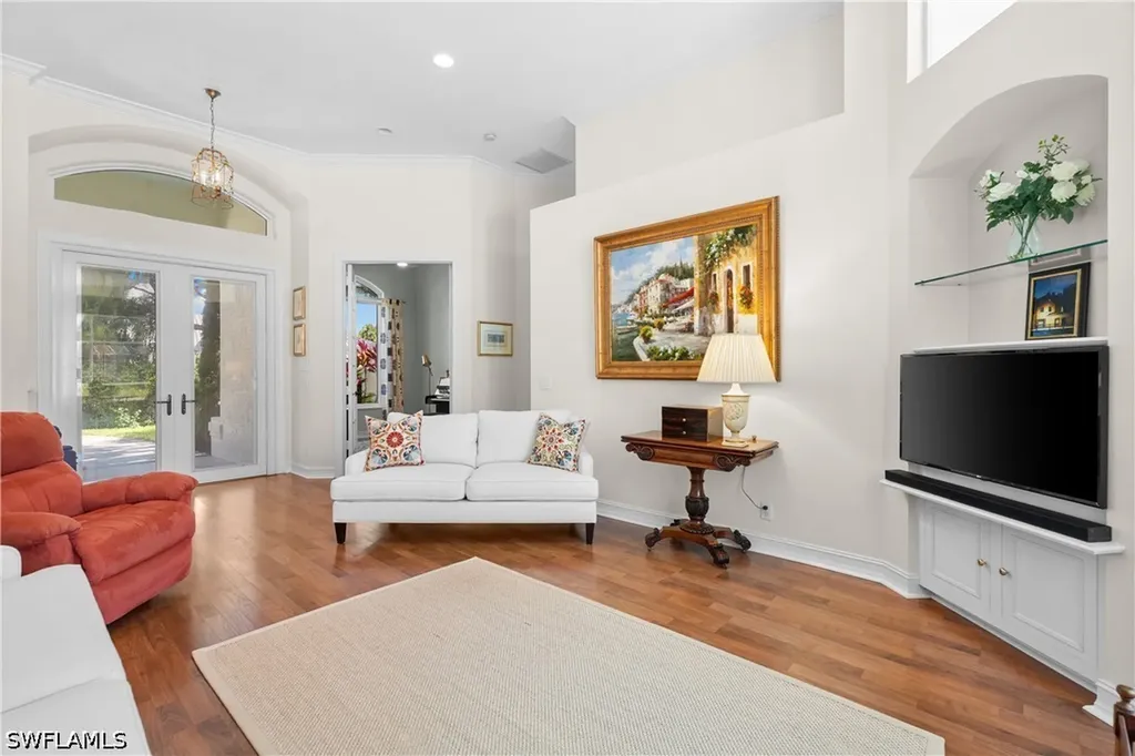 2039 Mission Drive Naples FL 34109