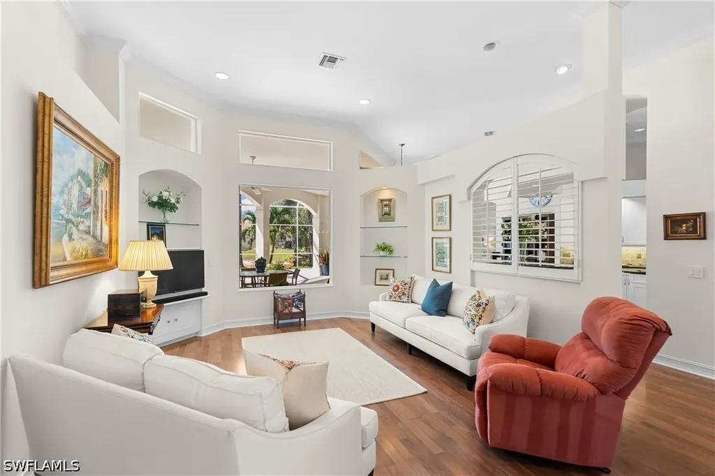 2039 Mission Drive Naples FL 34109