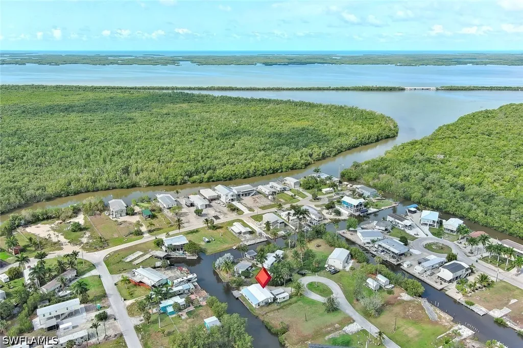 112 Cardinal Court Everglades City FL 34141