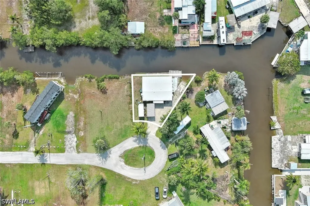 112 Cardinal Court Everglades City FL 34141