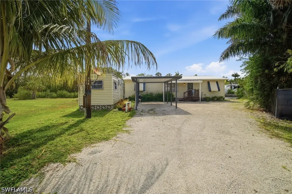 112 Cardinal Court Everglades City FL 34141