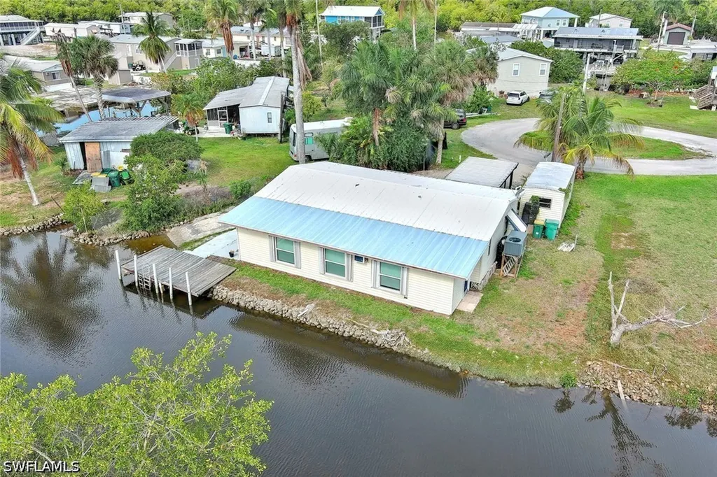 112 Cardinal Court Everglades City FL 34141