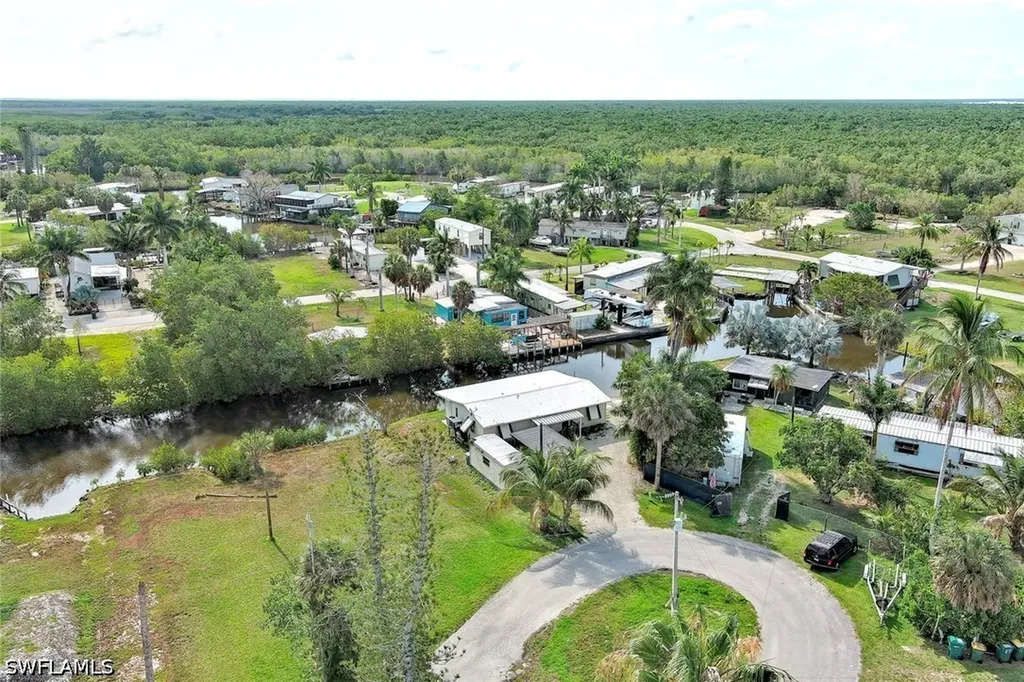 112 Cardinal Court Everglades City FL 34141