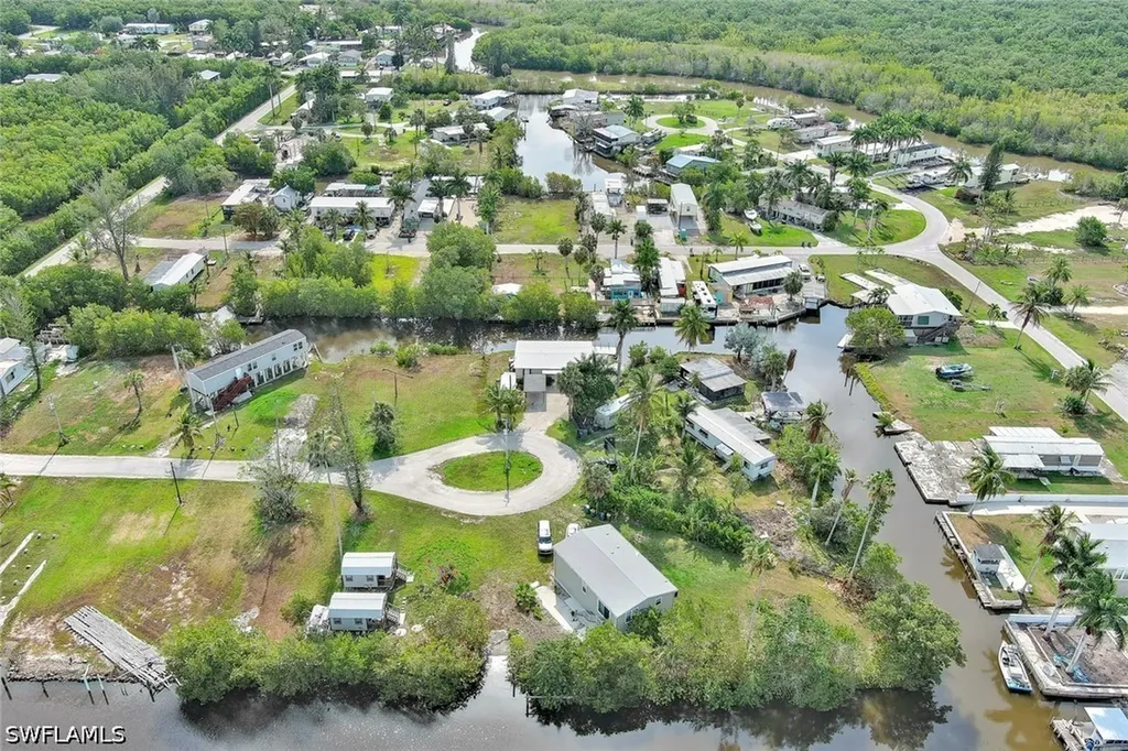 112 Cardinal Court Everglades City FL 34141