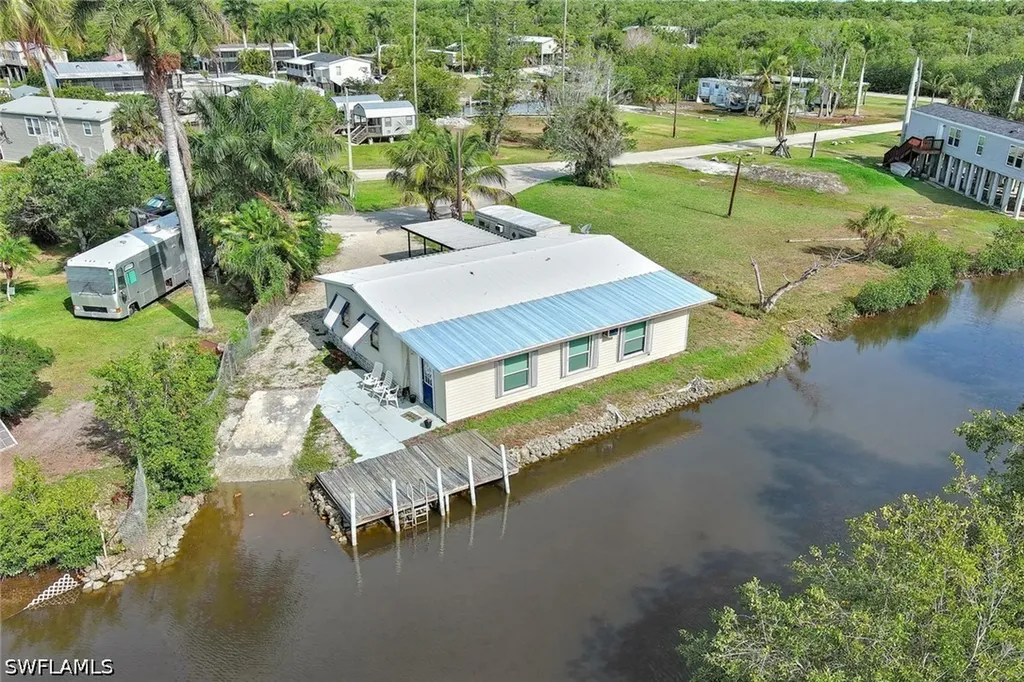 112 Cardinal Court Everglades City FL 34141