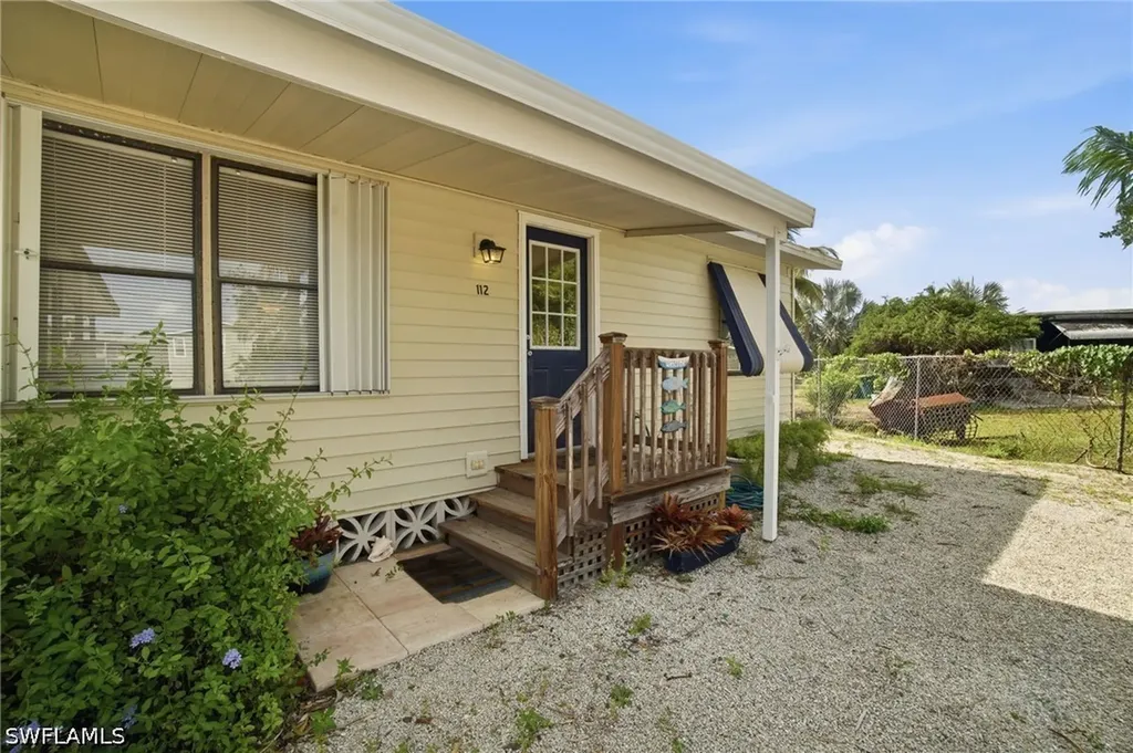 112 Cardinal Court Everglades City FL 34141