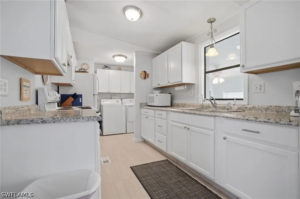 112 Cardinal Court Everglades City FL 34141