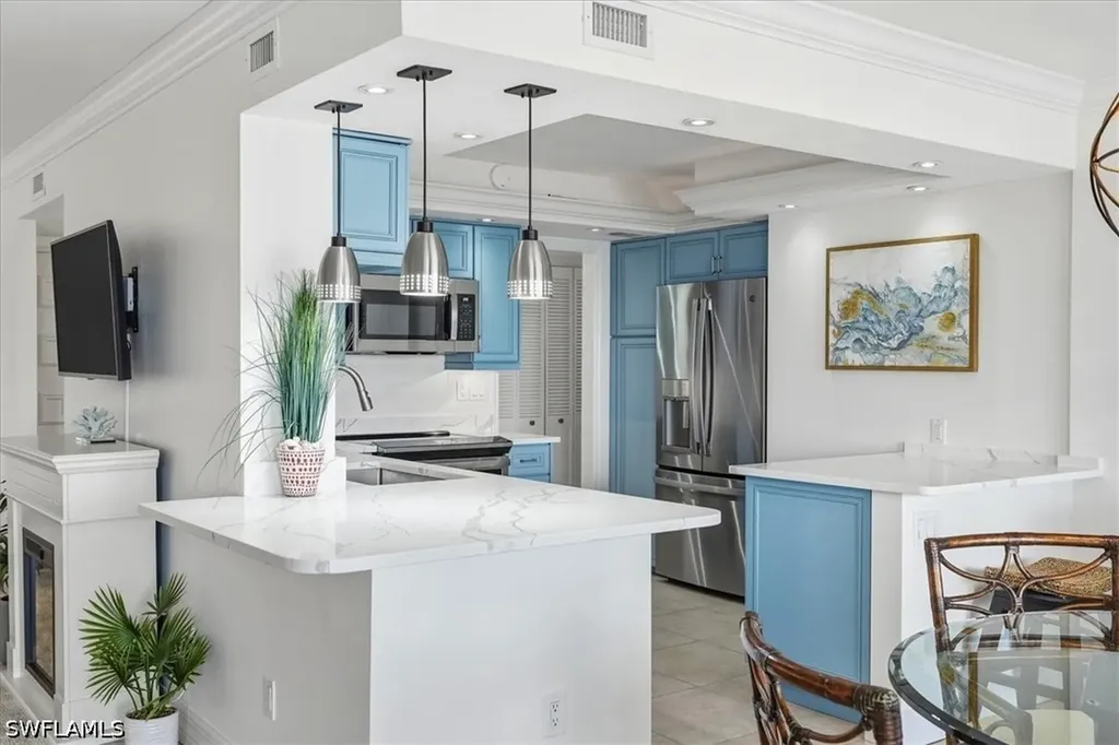 2400 Gulf Shore Boulevard N Naples FL 34103
