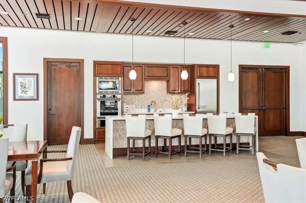 2400 Gulf Shore Boulevard N Naples FL 34103