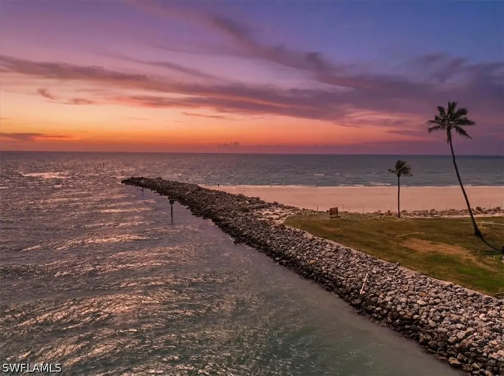 2400 Gulf Shore Boulevard N Naples FL 34103