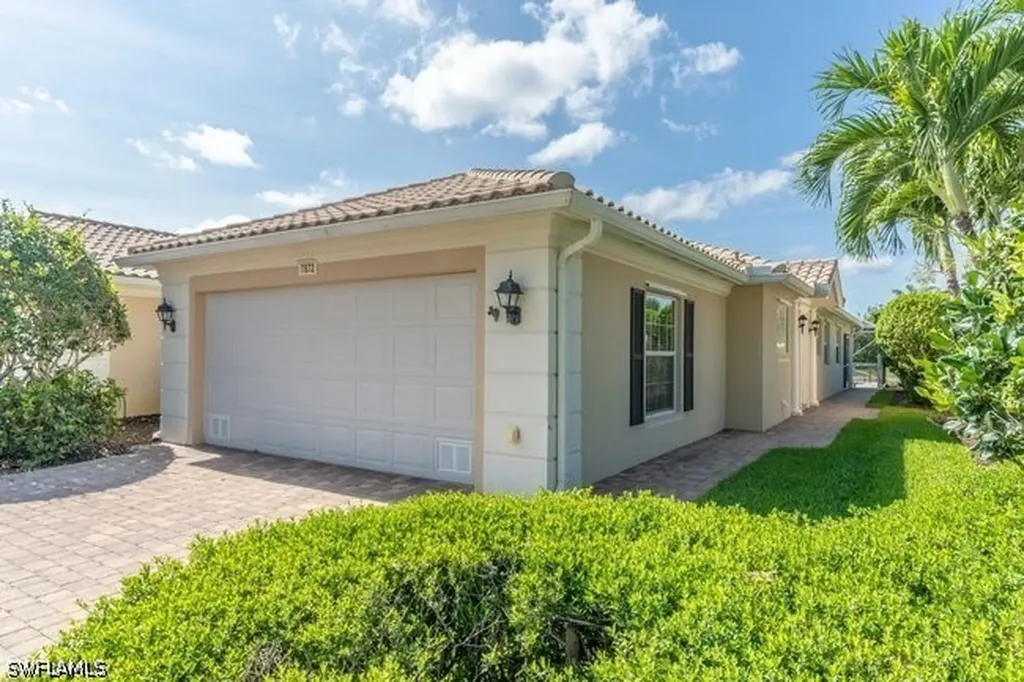 7872 Umberto Court Naples FL 34114