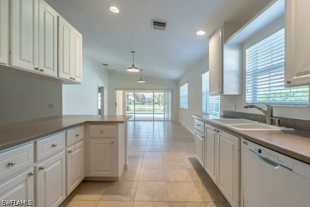 7872 Umberto Court Naples FL 34114