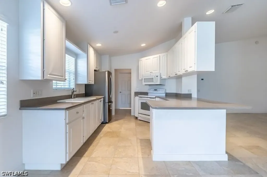 7872 Umberto Court Naples FL 34114