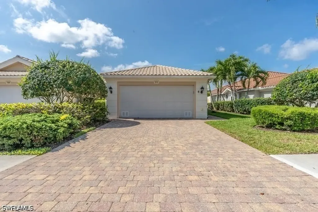 7872 Umberto Court Naples FL 34114