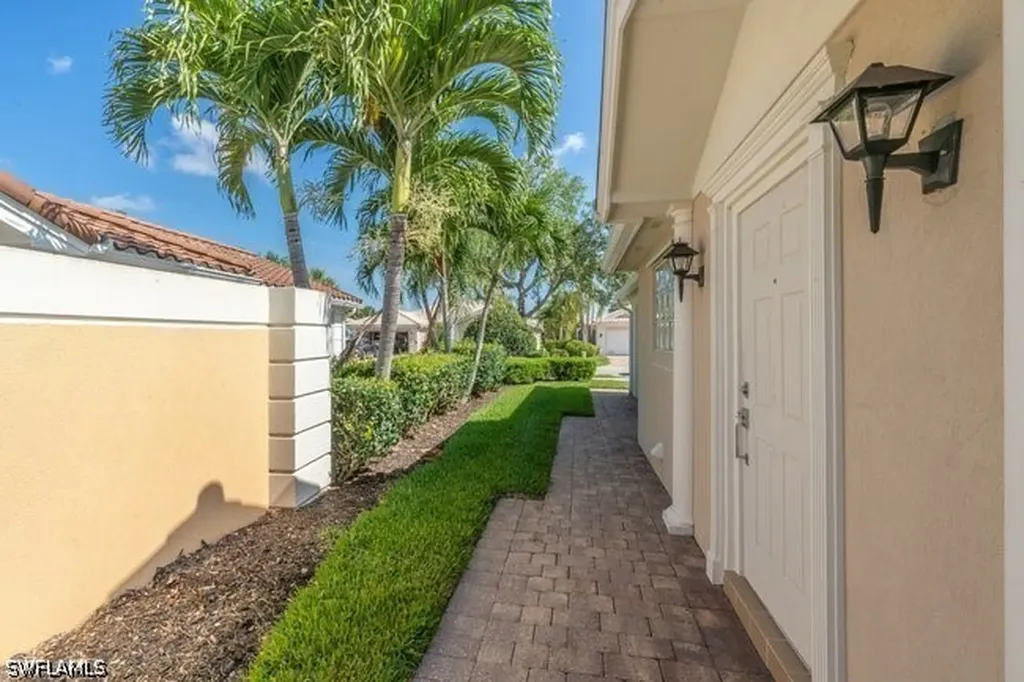 7872 Umberto Court Naples FL 34114