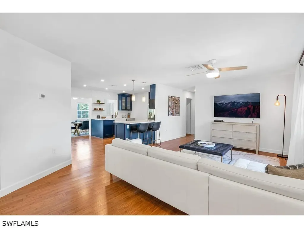 250 Willowick Drive Naples FL 34110