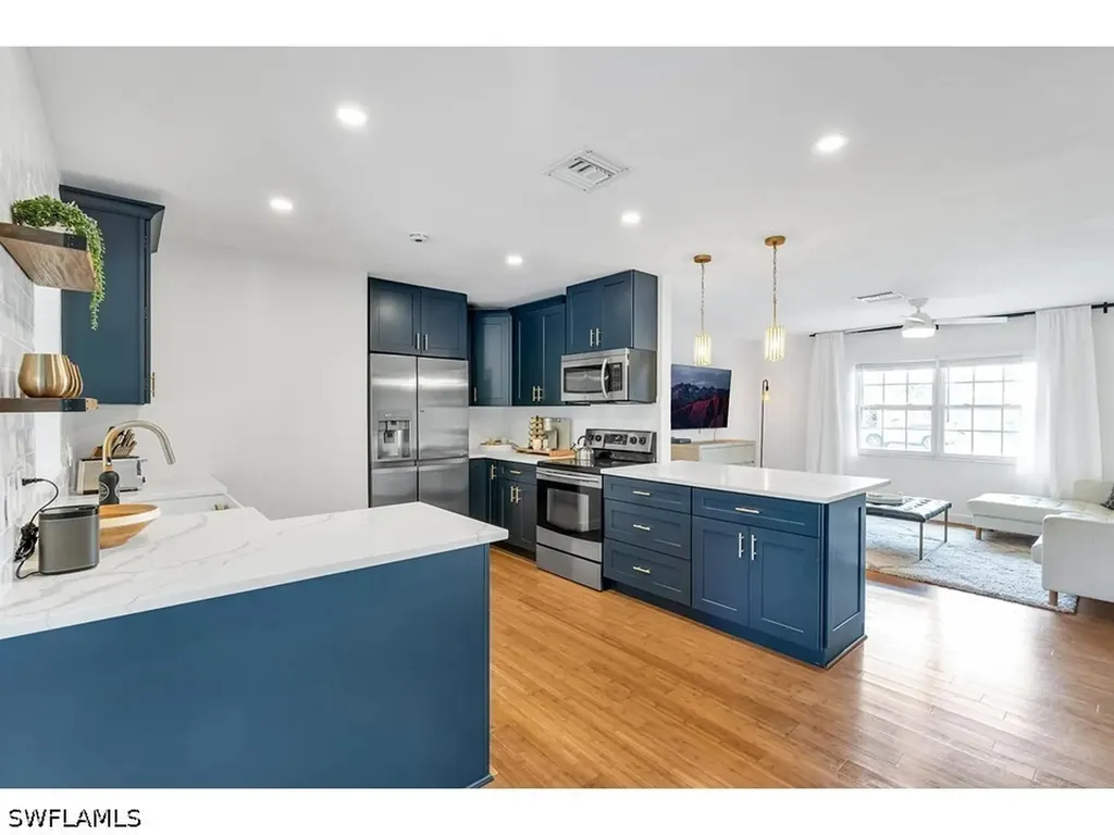 250 Willowick Drive Naples FL 34110