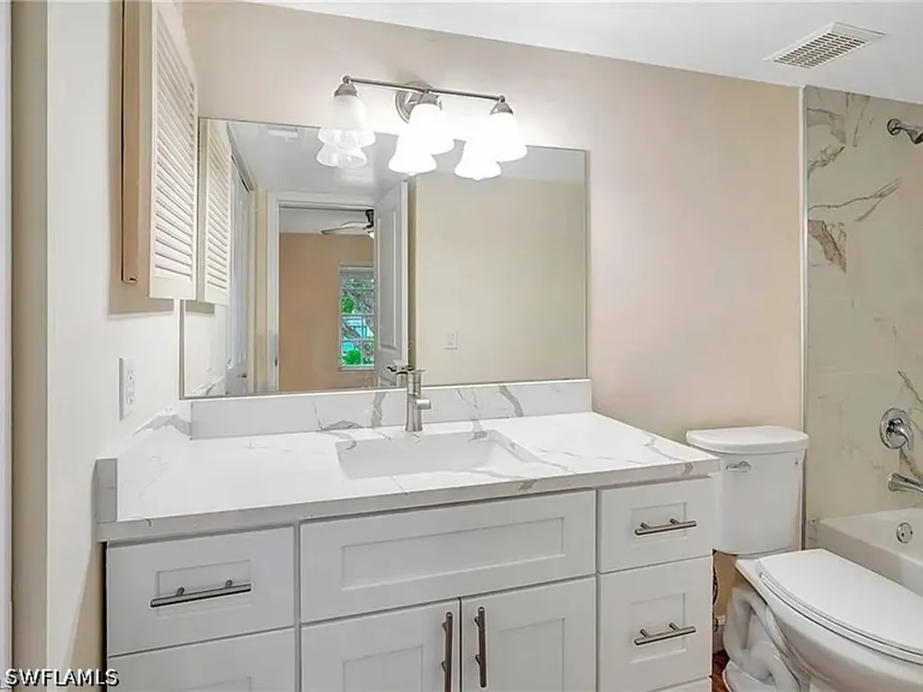 1900 Alamanda Drive Naples FL 34102