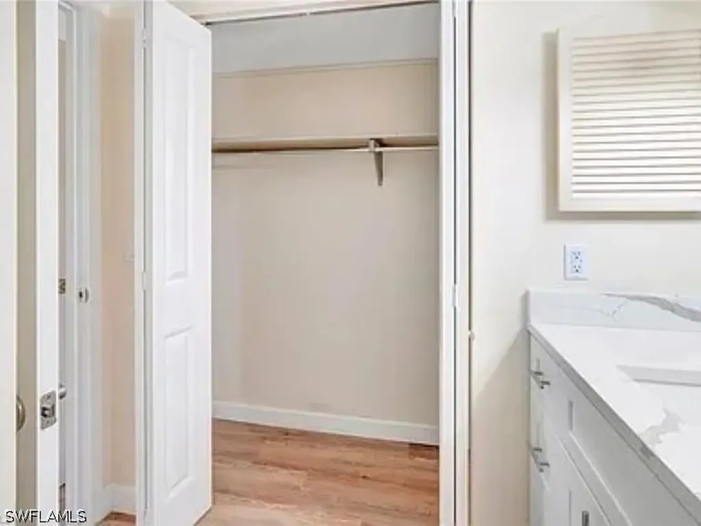 1900 Alamanda Drive Naples FL 34102