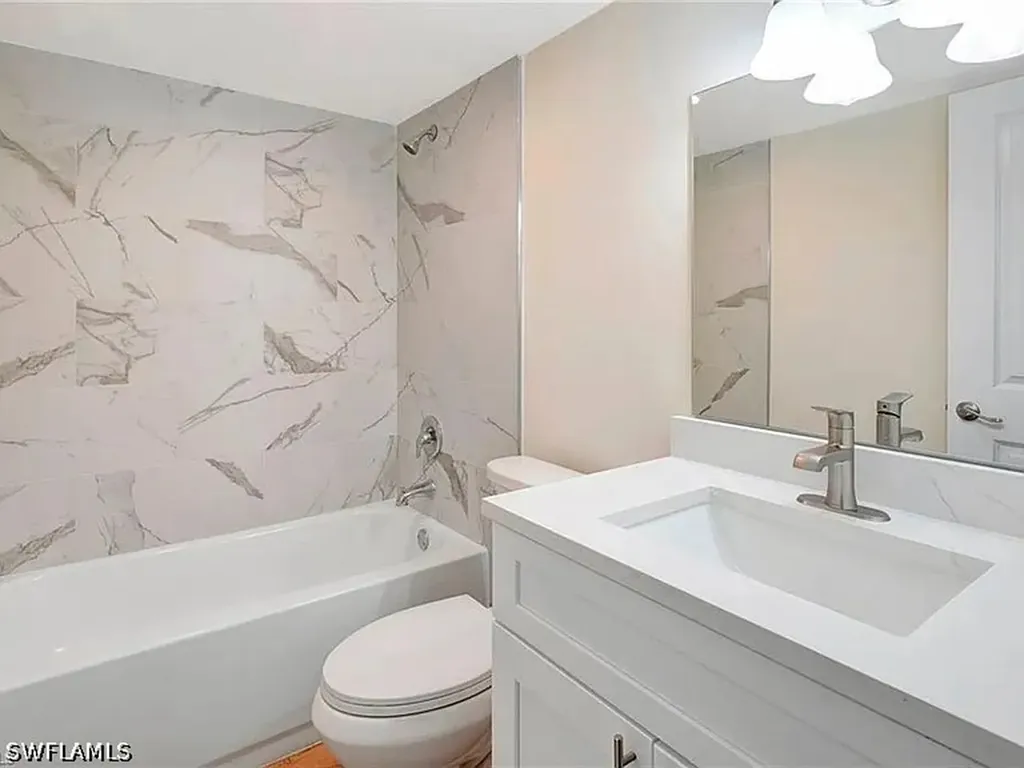 1900 Alamanda Drive Naples FL 34102
