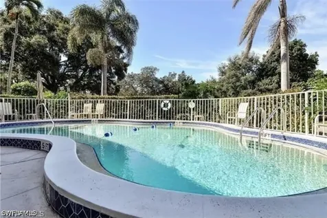 1900 Alamanda Drive Naples FL 34102