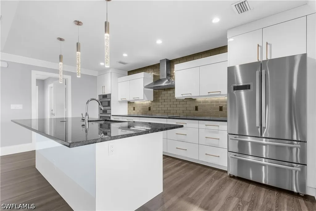 9882 Campbell Circle Naples FL 34109