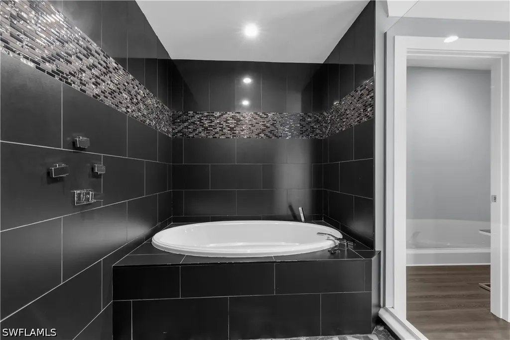 9882 Campbell Circle Naples FL 34109